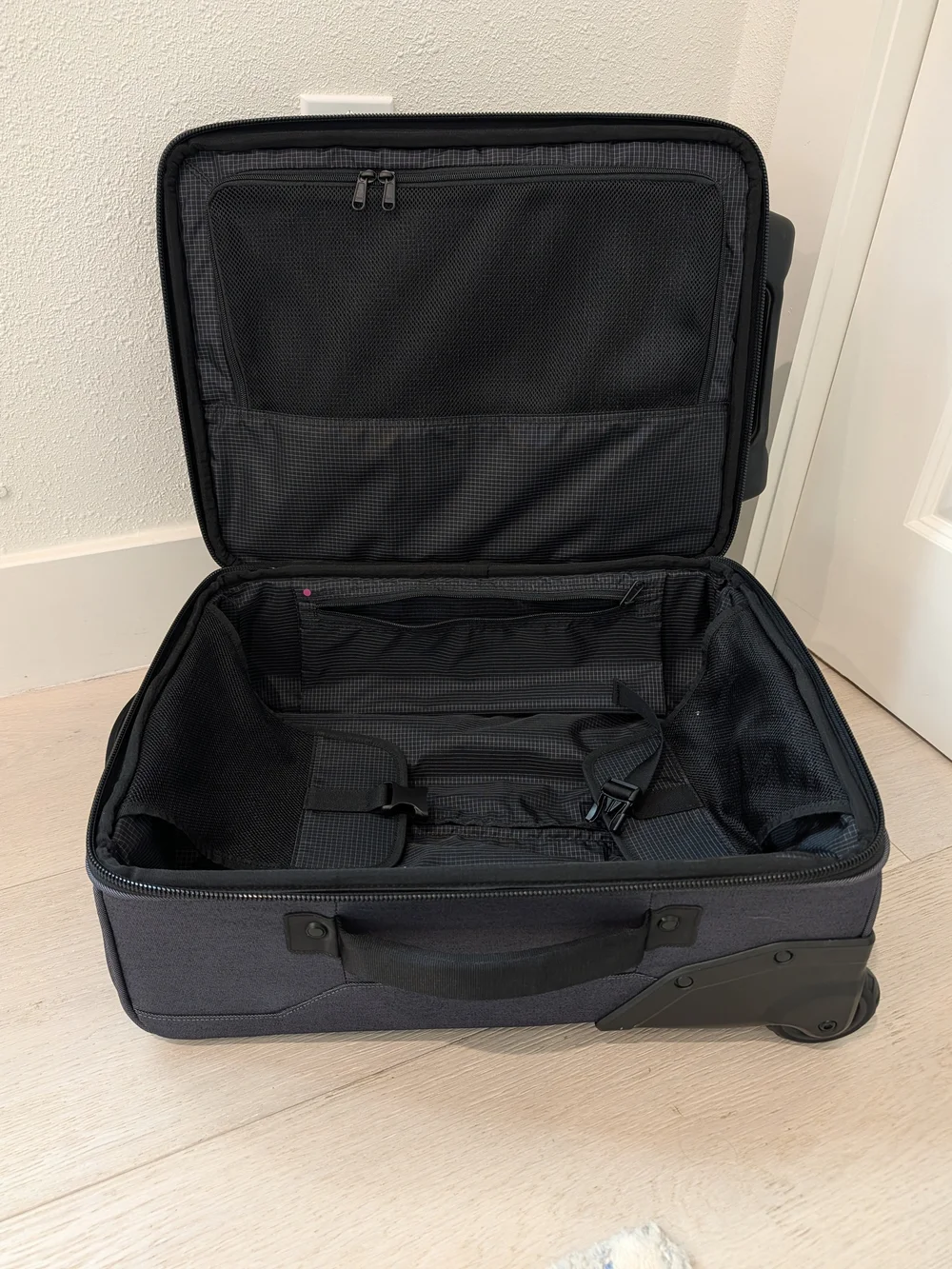 OGIO men carry